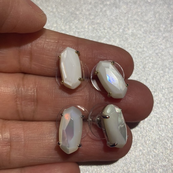 Kendra Scott earrings w filagree backing - Picture 3 of 12